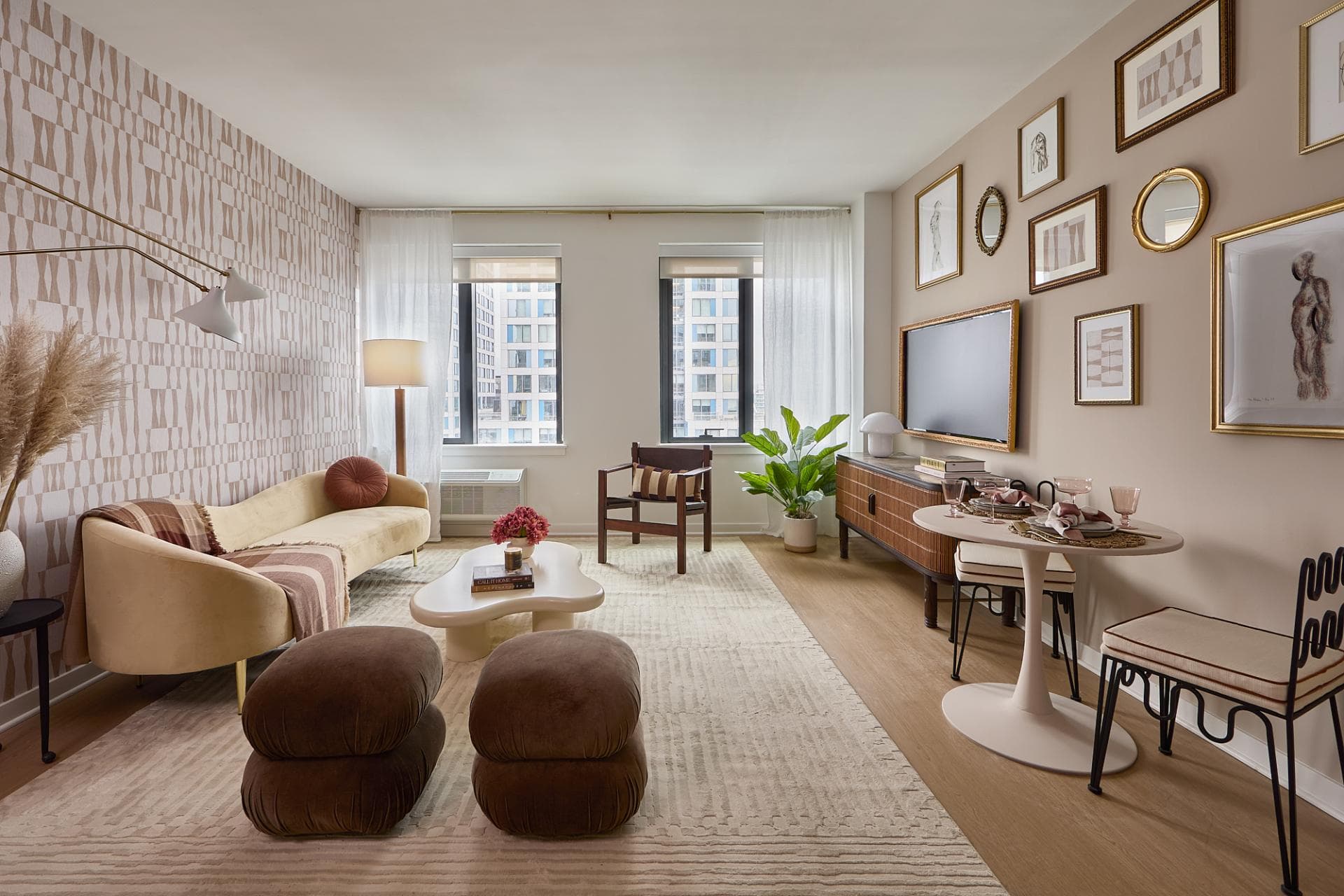 505 Summit living room