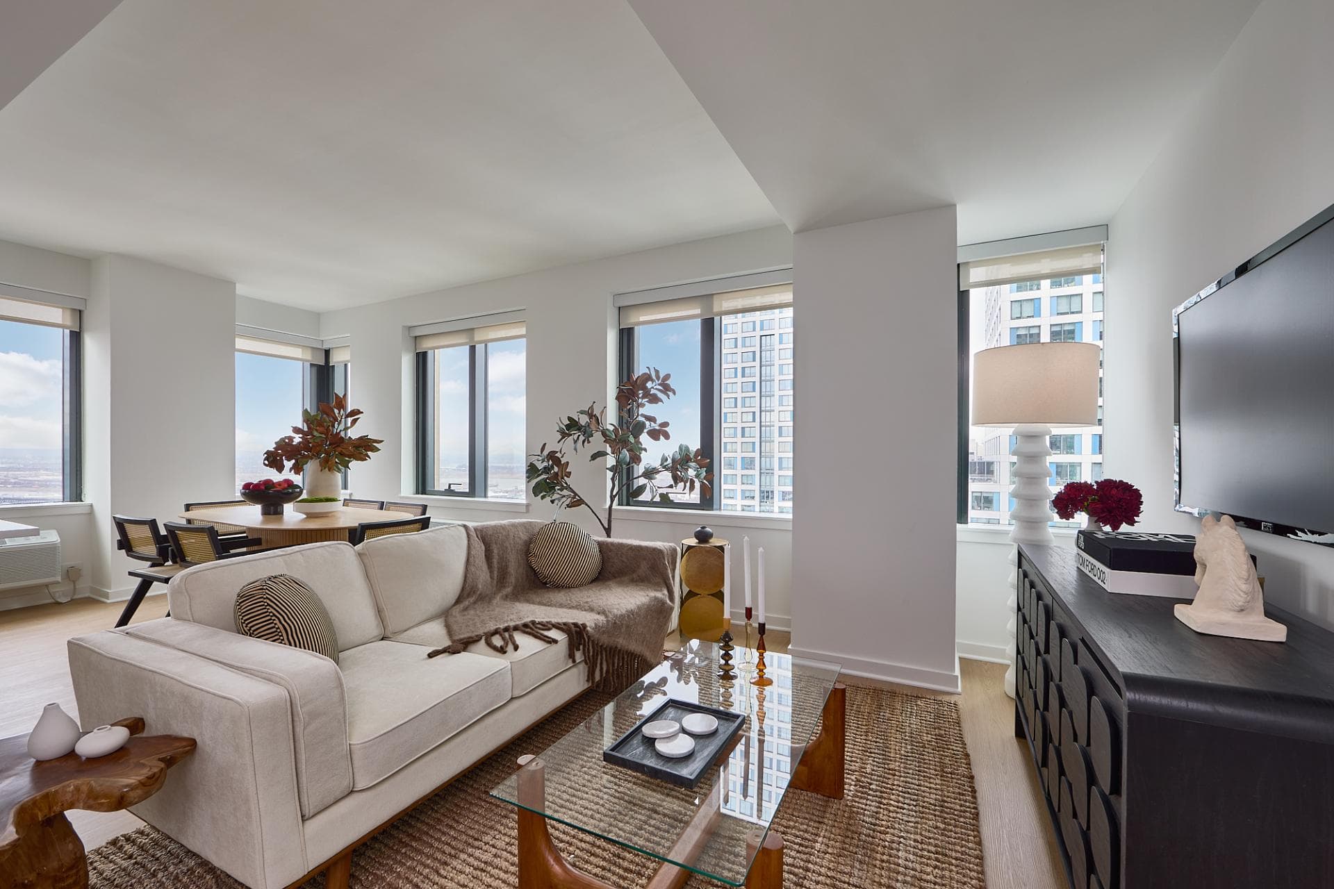 505 Summit living room