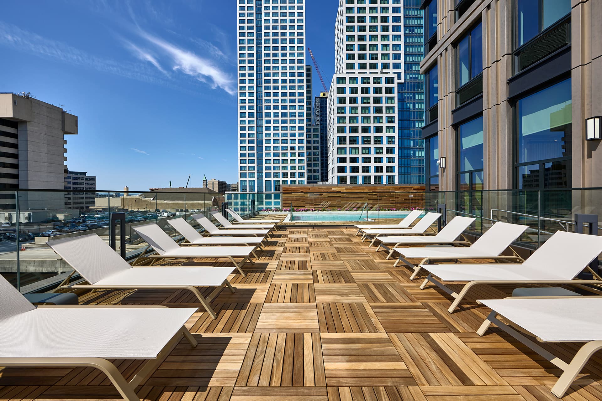505 Summit pool sundeck