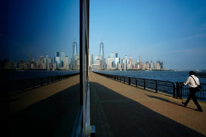 91118645007-072726-j-cguide-007.webp